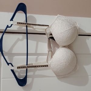 Victoria's Secret Very Sexy Push White Lace Shine Strap 36 D Like New